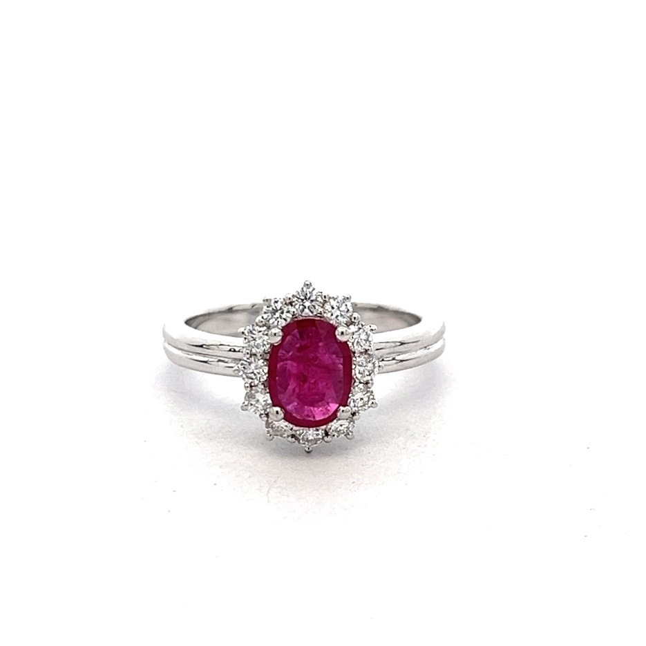 Anillo Rubí Oval 1.06 ct y Diamantes 0.46 ct en Oro Blanco

