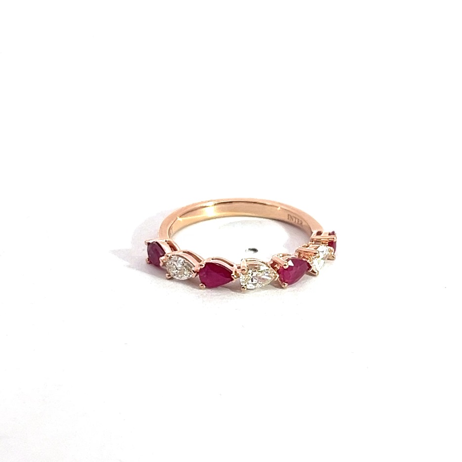 Anillo 4 Rubíes 0.60 ct y Diamantes 0.40 ct en Oro Rosa