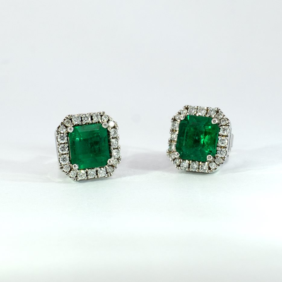 Topos Fura Esmeraldas Cuadradas 2.21 ct y Diamantes 0.40 ct en Oro Blanco
